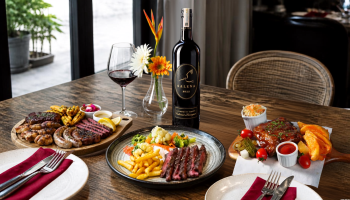 Salena Black Label Cabernet Sauvignon 2022 with steak and Vietnamese food